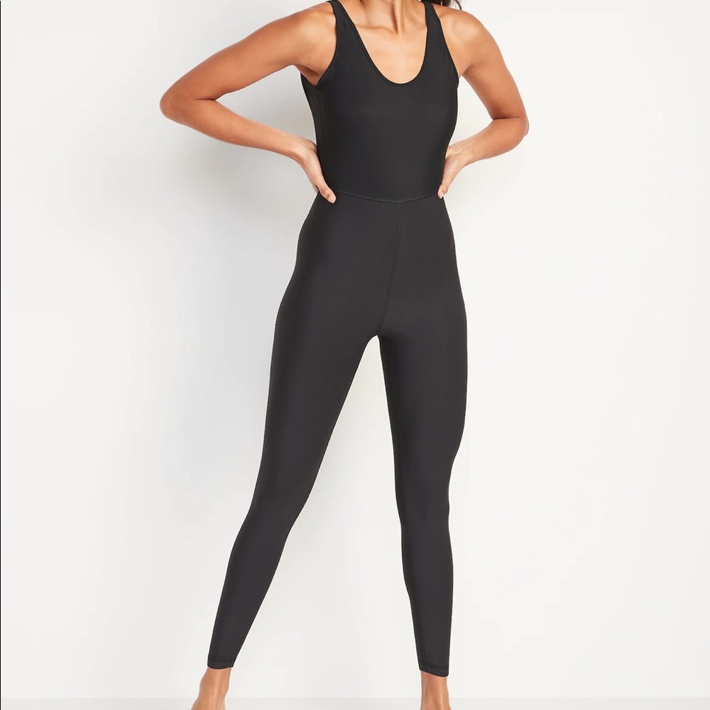 Sleeveless bodysuit with low back!